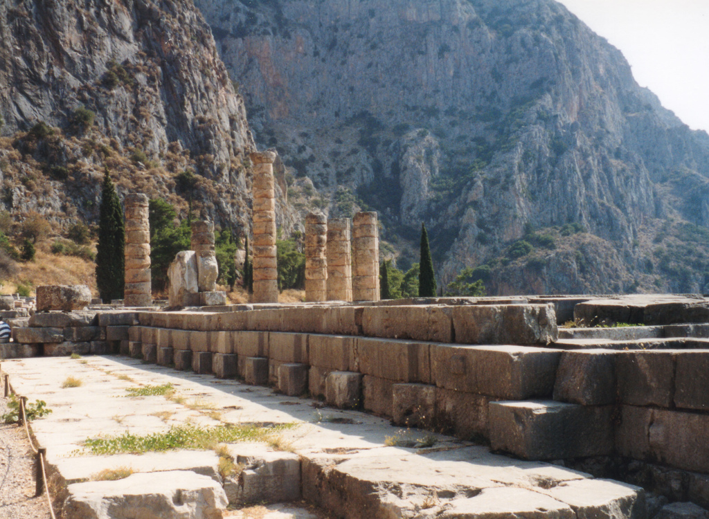 Delphi, Ancient Greece: History, Pictures and Useful Info